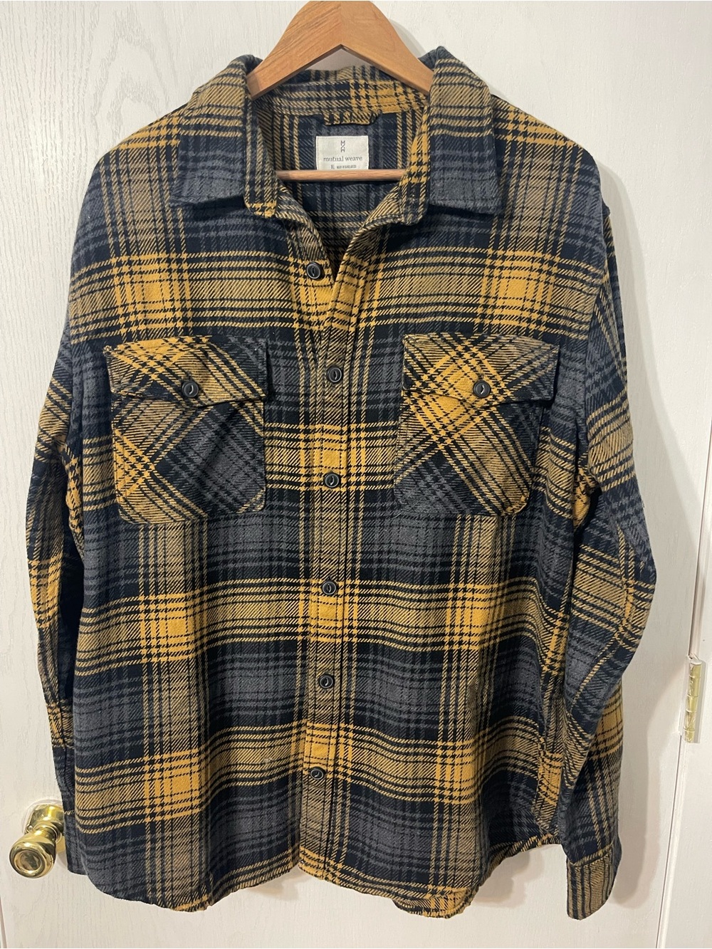 Mutual Weave Men’s XL Yellow & Gray Plaid Flannel Button-Up Shirt